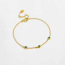Load image into Gallery viewer, Blue Cz Triangle Chain Bracelet
