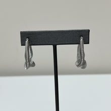 Load image into Gallery viewer, Rome Hoop Earrings Silver
