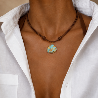 Marée Seashell Cord Necklace