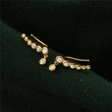 Load image into Gallery viewer, Cz Ear Climber
