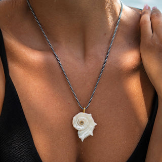 Conchiglia Necklace