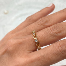 Load image into Gallery viewer, Dainty Heart Ring

