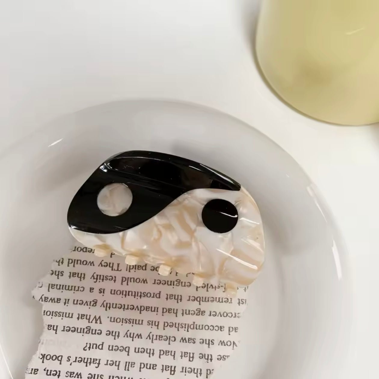 Balance & Style - Yin Yang Hair Claw - Georgina Nicol