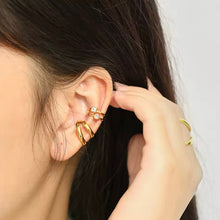 Load image into Gallery viewer, Cz Geometric Ear Cuff - Georgina Nicol
